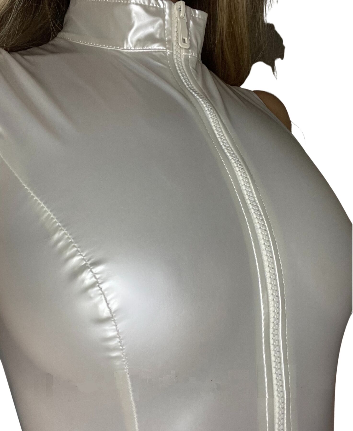 kombidress lakirovannyy belyy derzkaya stella l molniya na vse telo 44039222367014.jpg kombidress lakirovannyy belyy derzkaya stella l molniya na vse telo 44039222367014.jpg