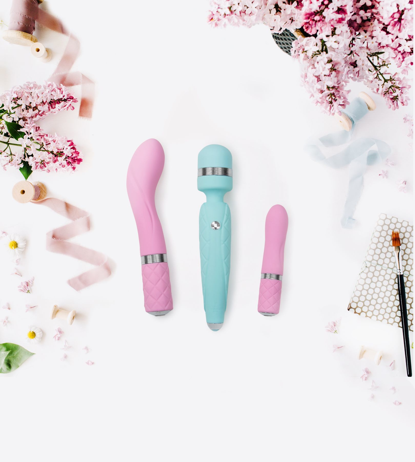 Розкішний вібратор pillow talk sassy teal з кристалом Сваровські для точки g, подарункова упаковка Розкішний вібратор pillow talk sassy teal з кристалом Сваровські для точки g, подарункова упаковка